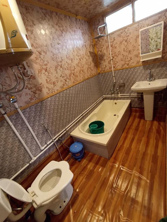 فندق Hb Nancy Group Of Houseboats Srīnagar المظهر الخارجي الصورة