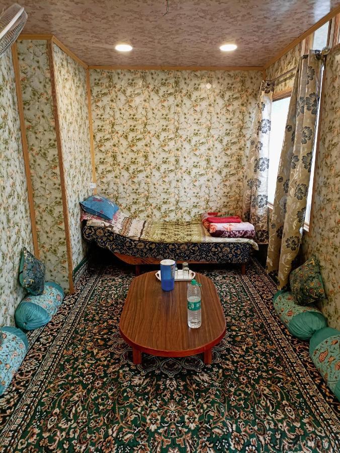 فندق Hb Nancy Group Of Houseboats Srīnagar المظهر الخارجي الصورة