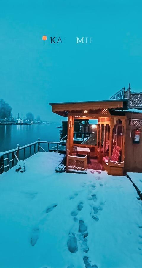 فندق Hb Nancy Group Of Houseboats Srīnagar المظهر الخارجي الصورة